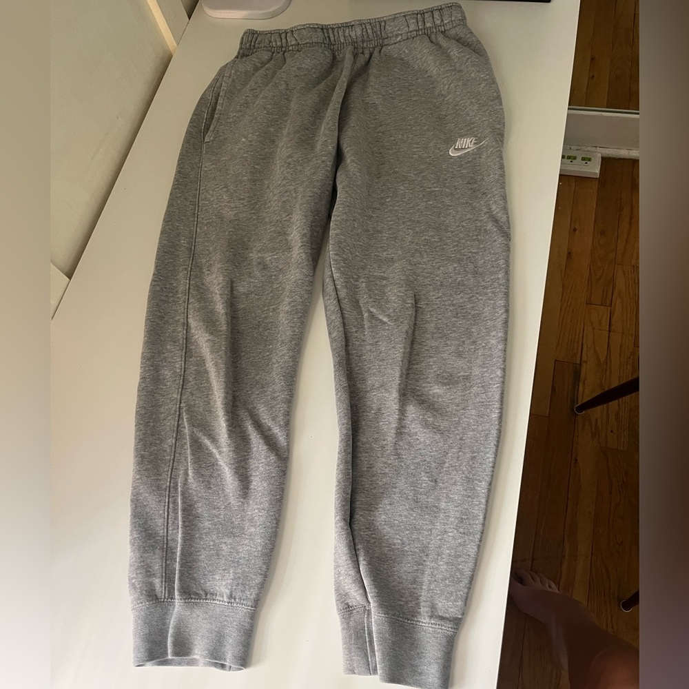Grey Nike sweat pants size small